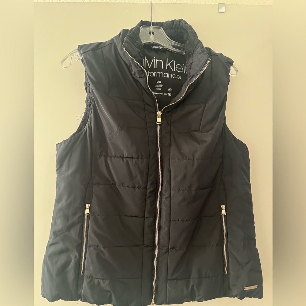 Calvin Klein vest puffer size L